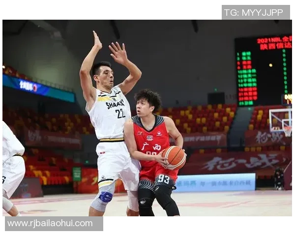 深圳篮球队以51分领跑总决赛积分榜展现强劲实力